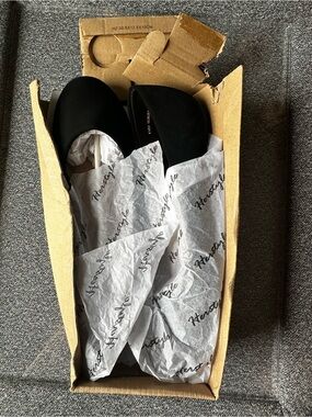Brand New Black Rounded-Toe Flats